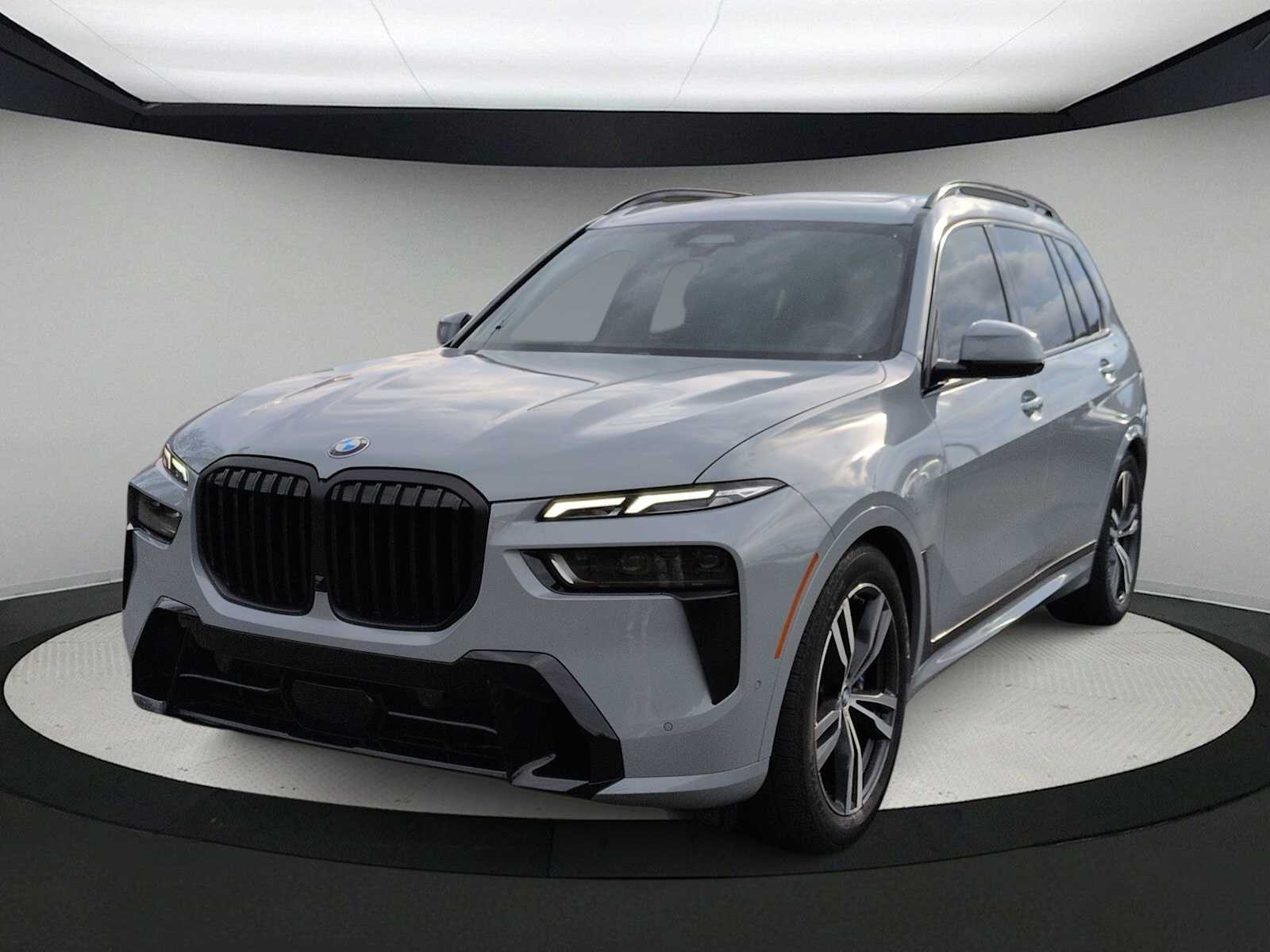 Thumbnail: 2023 BMW X7 - 4
