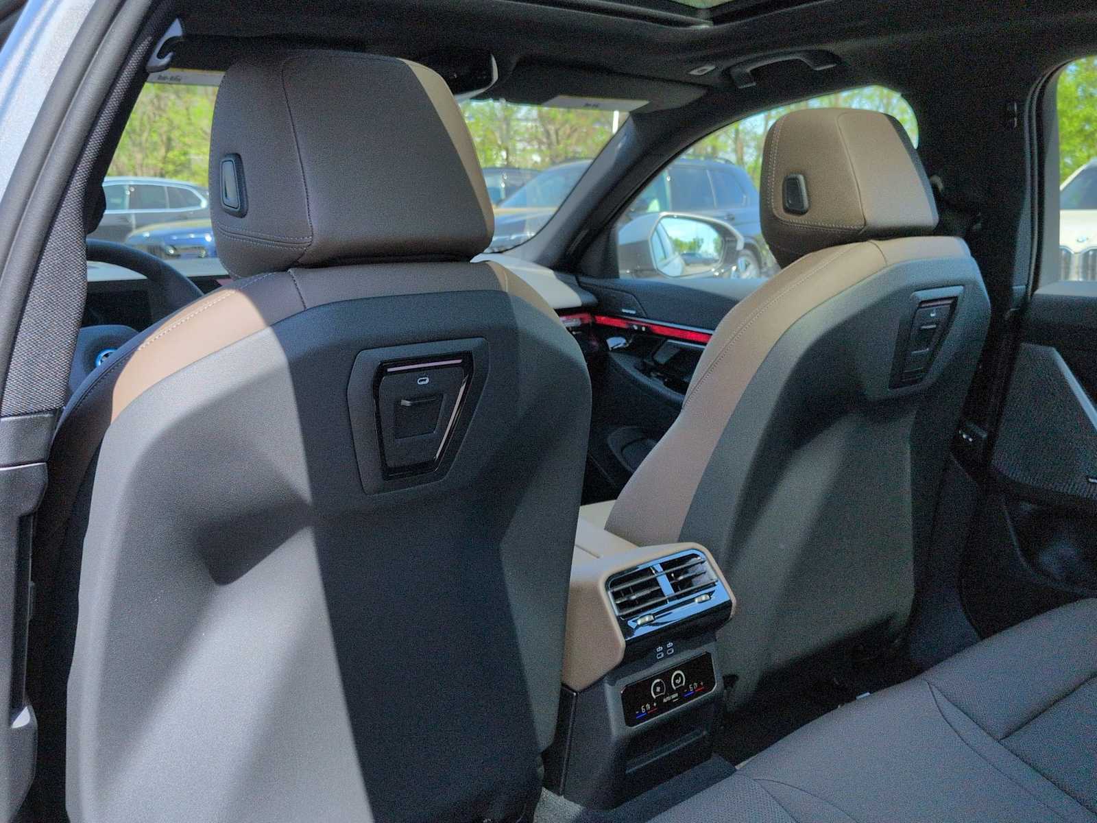 Thumbnail: 2026 BMW i5 - 19