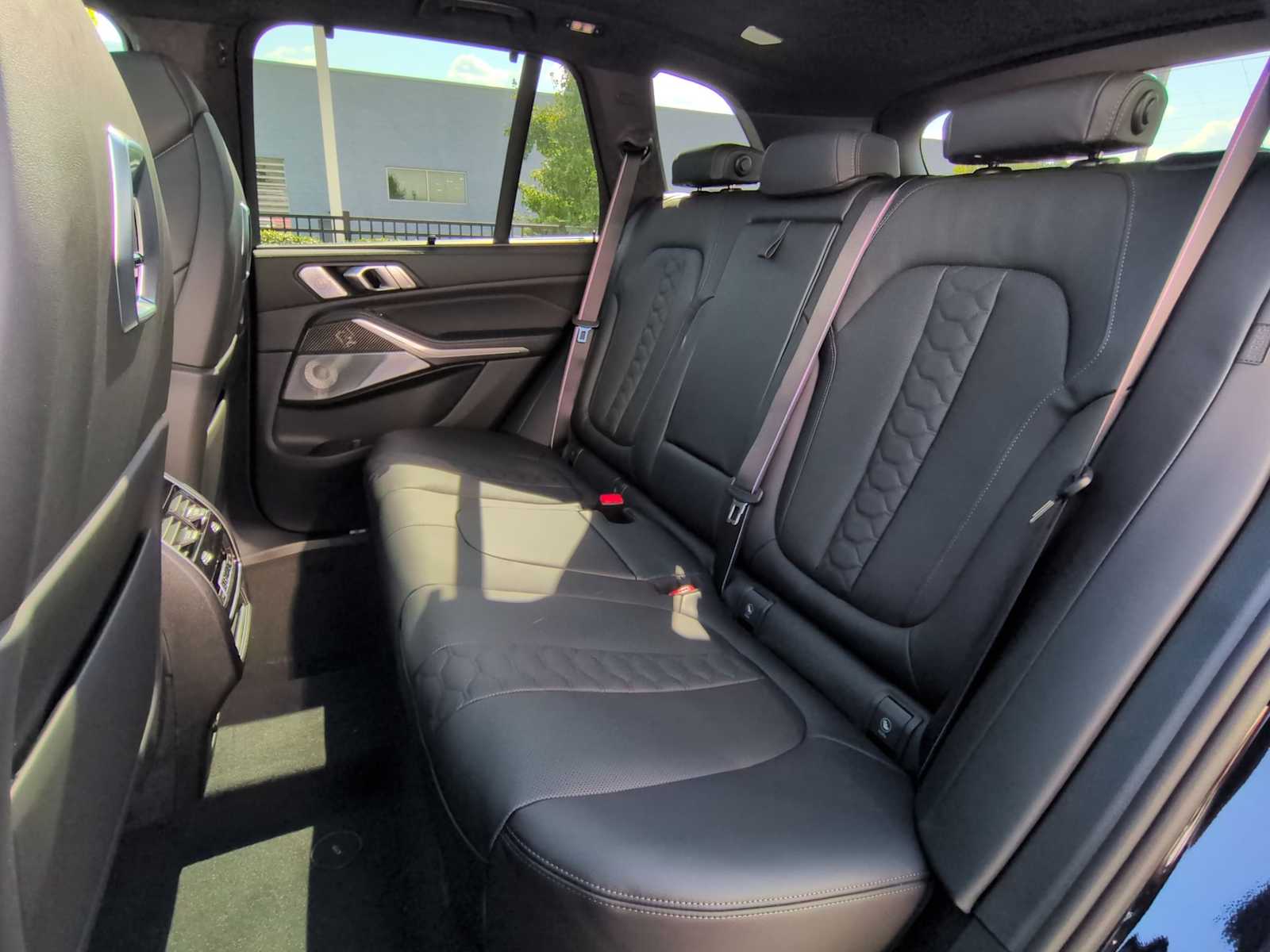 Thumbnail: 2026 BMW X5 - 21