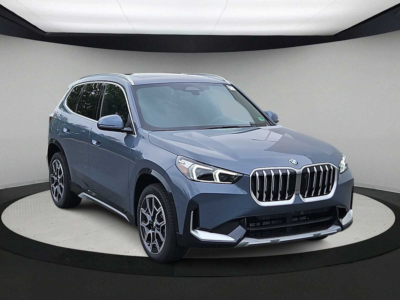 Thumbnail: 2025 BMW X1 - 2