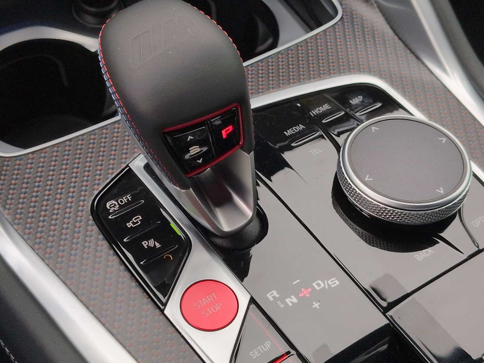 Thumbnail: 2026 BMW XM - 33