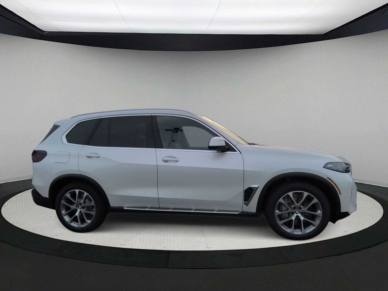 Thumbnail: 2026 BMW X5 - 9