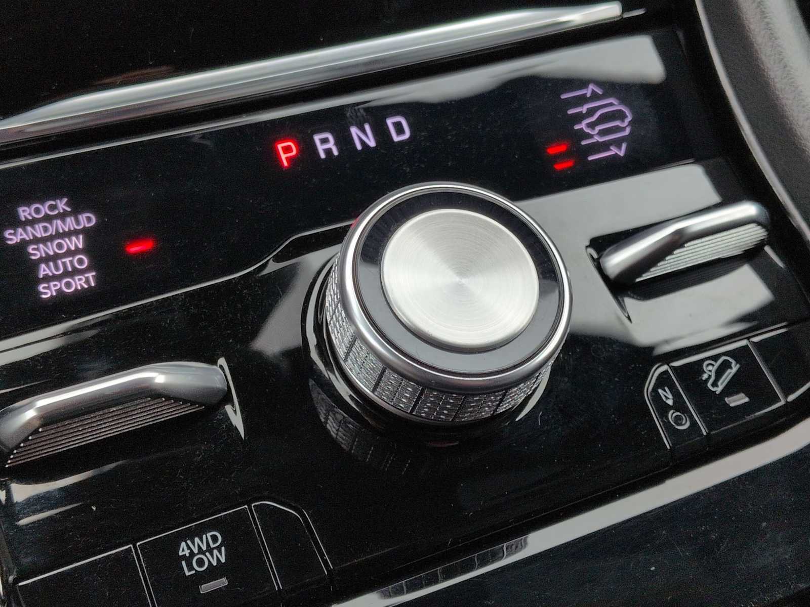 Thumbnail: 2024 Jeep Grand Cherokee - 35