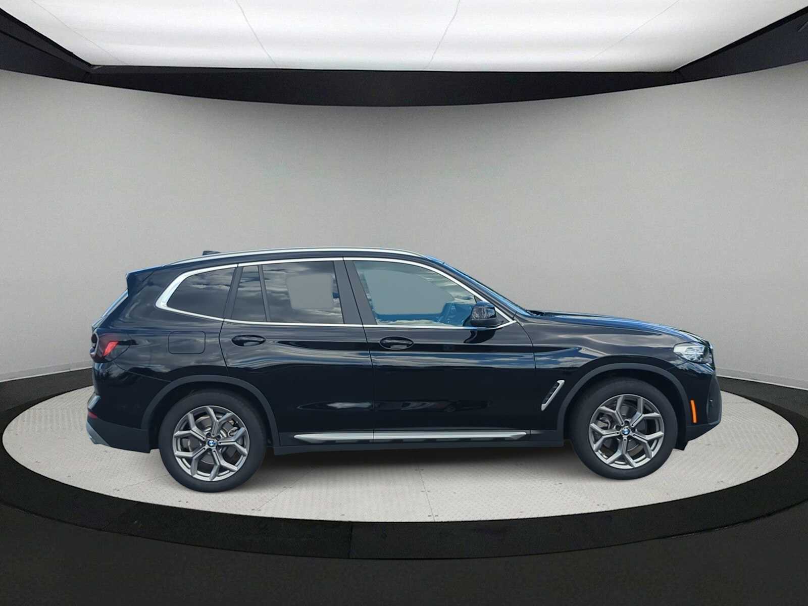 Thumbnail: 2022 BMW X3 - 9