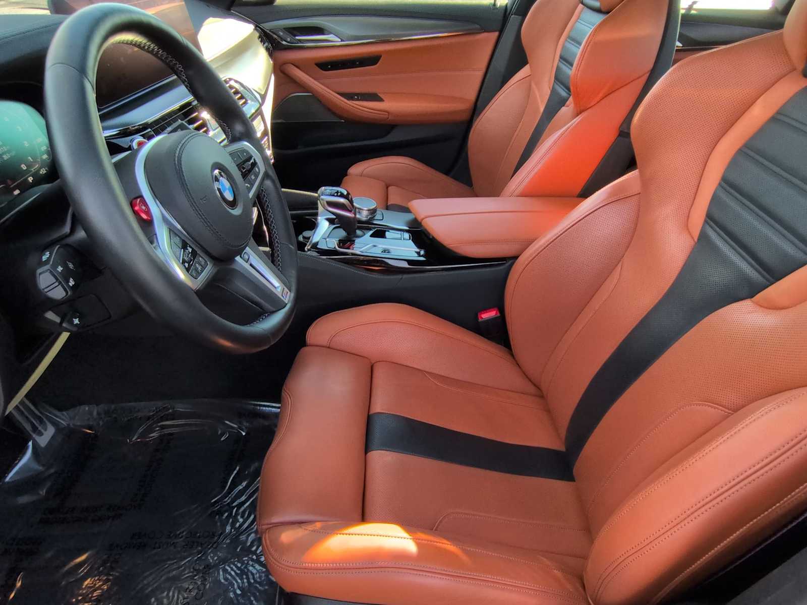 Thumbnail: 2023 BMW M5 - 10