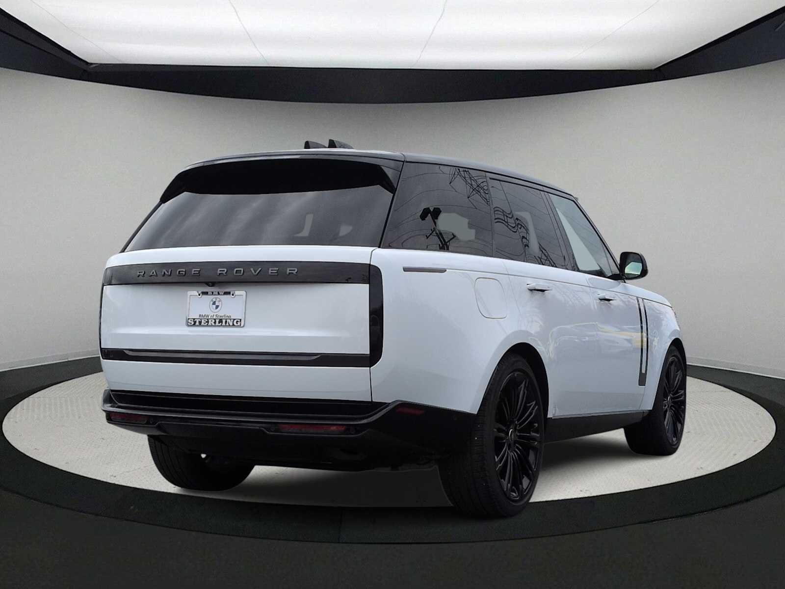 Thumbnail: 2024 Land Rover Range Rover - 8
