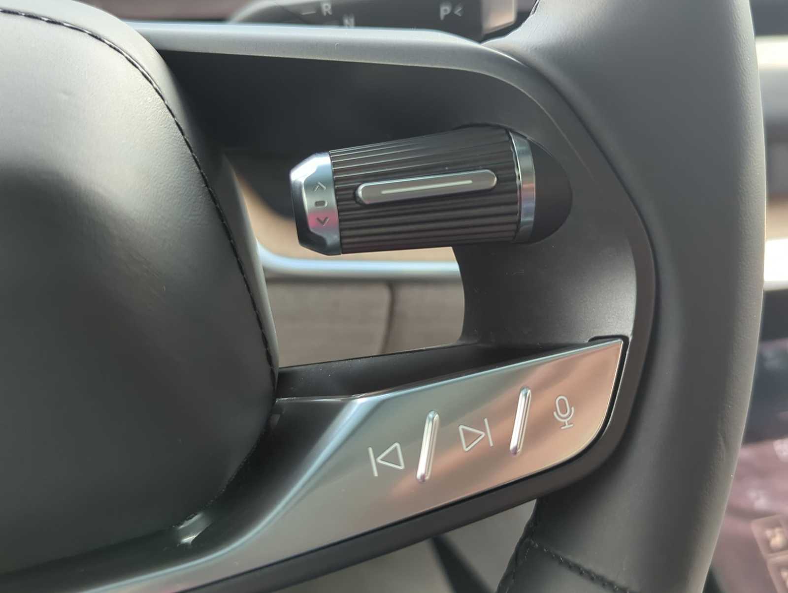Thumbnail: 2022 Lucid Air - 25