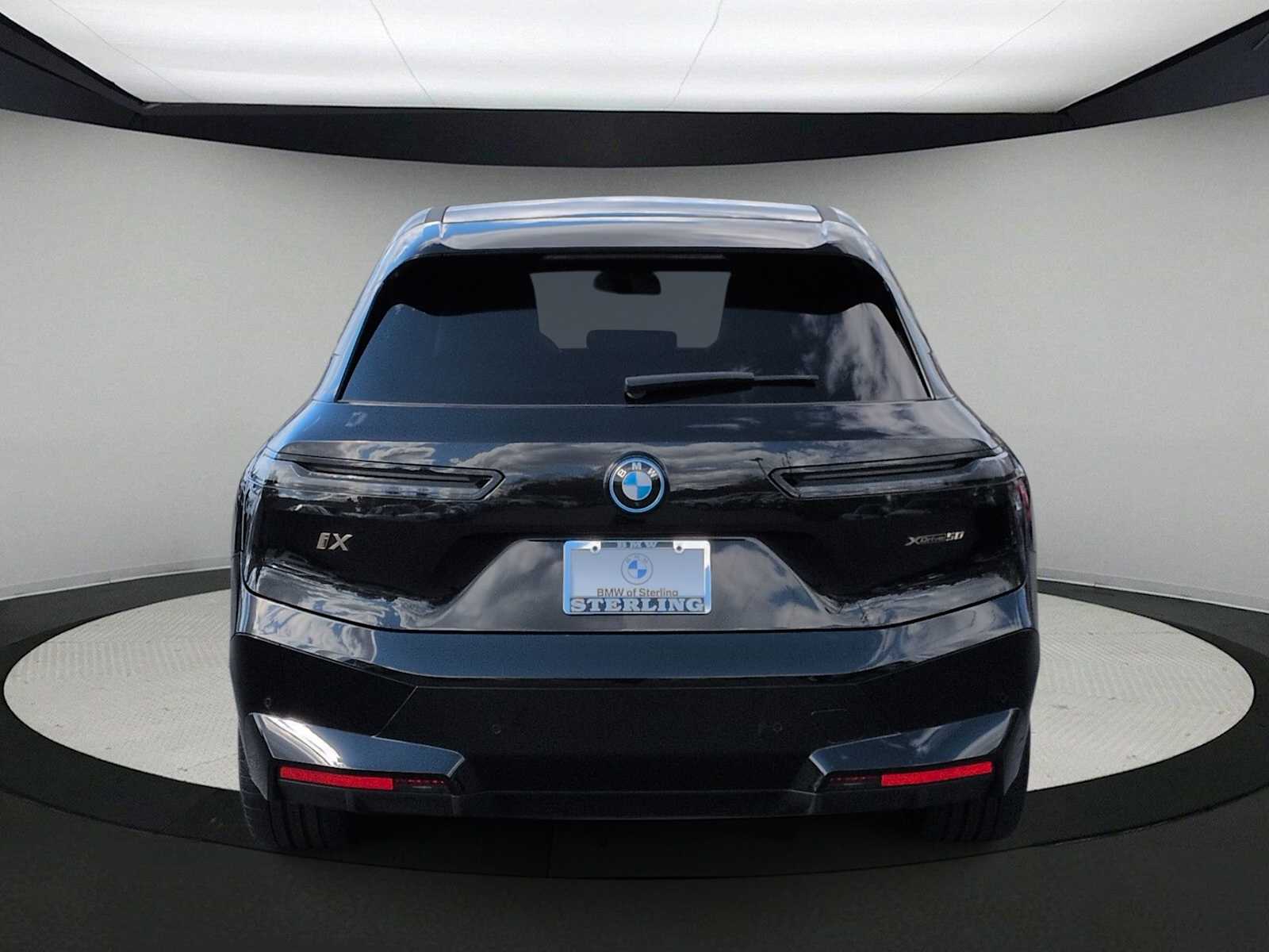 Thumbnail: 2023 BMW iX - 7