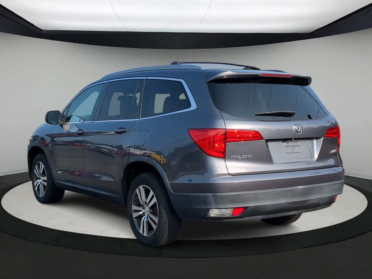 Thumbnail: 2016 Honda Pilot - 6