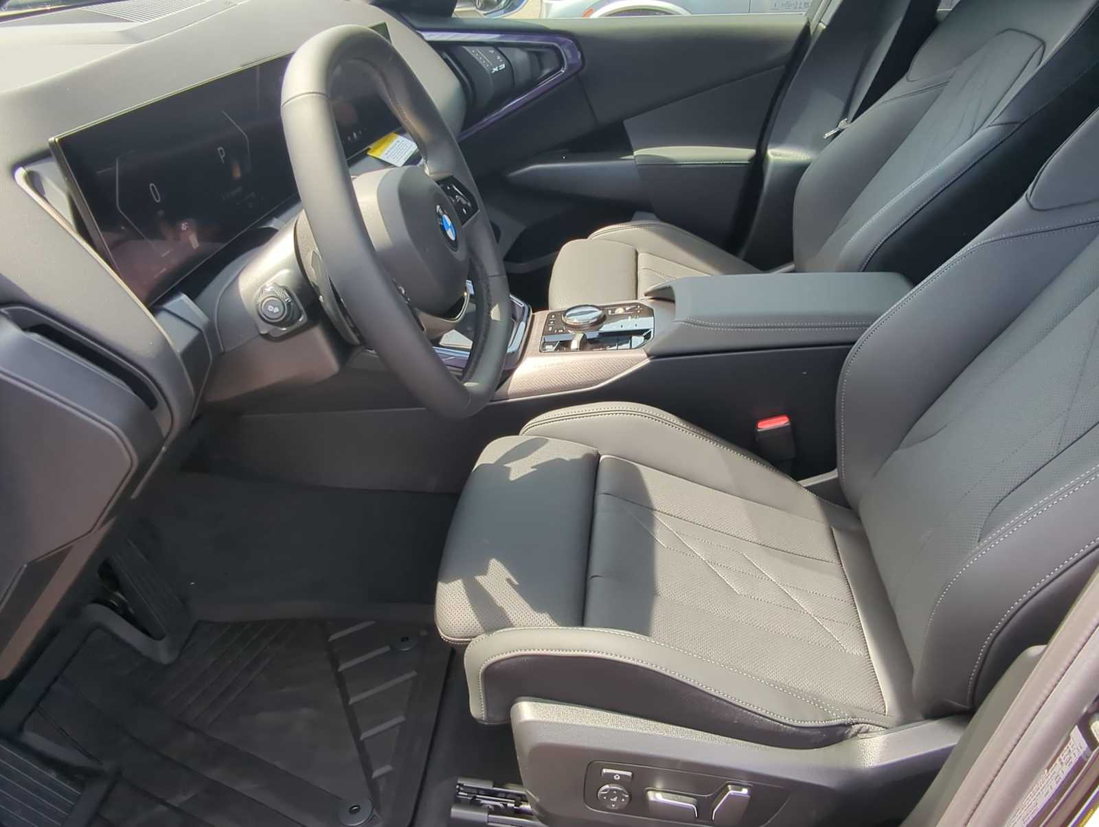 Thumbnail: 2025 BMW X3 - 10