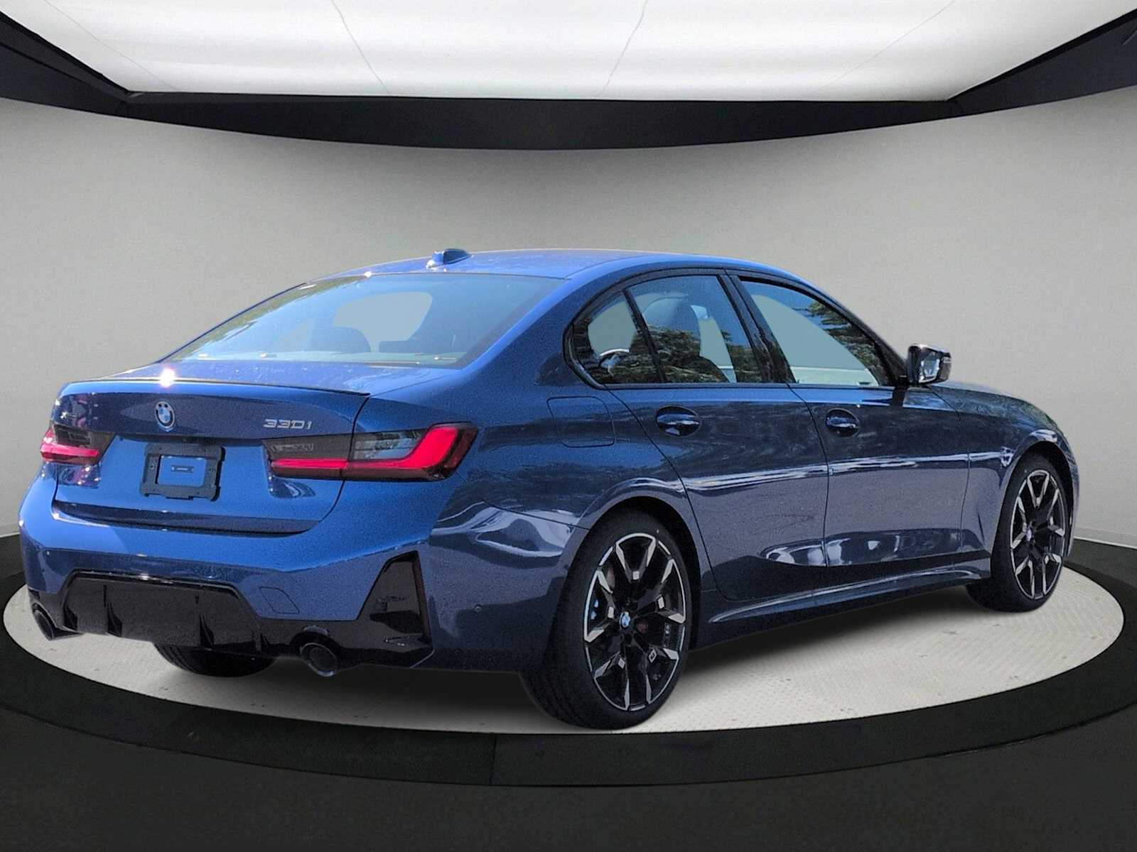 Thumbnail: 2026 BMW 3 Series - 8