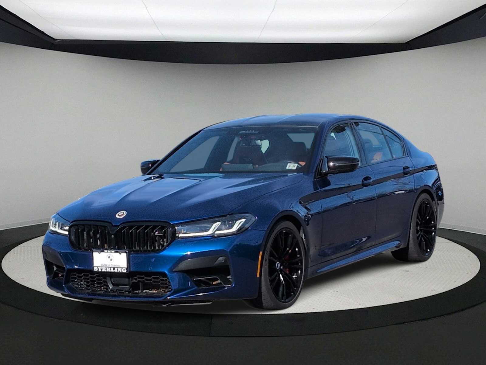 Thumbnail: 2023 BMW M5 - 4