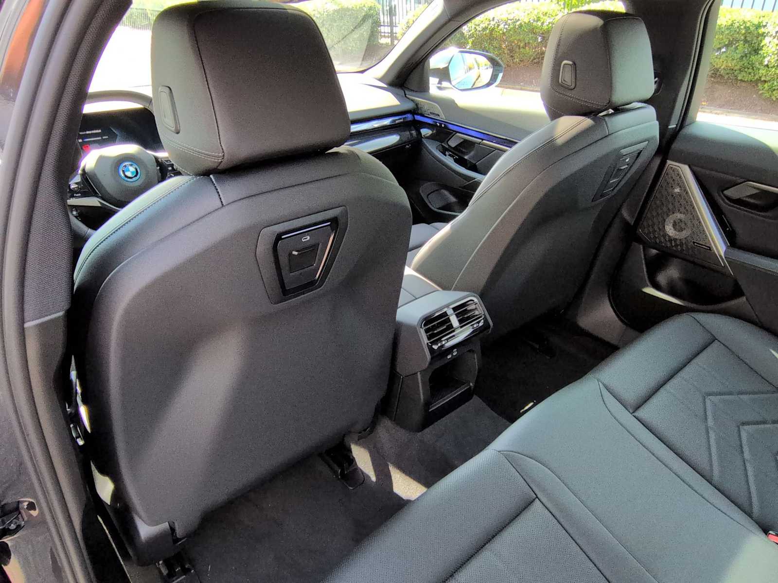 Thumbnail: 2026 BMW i5 - 19