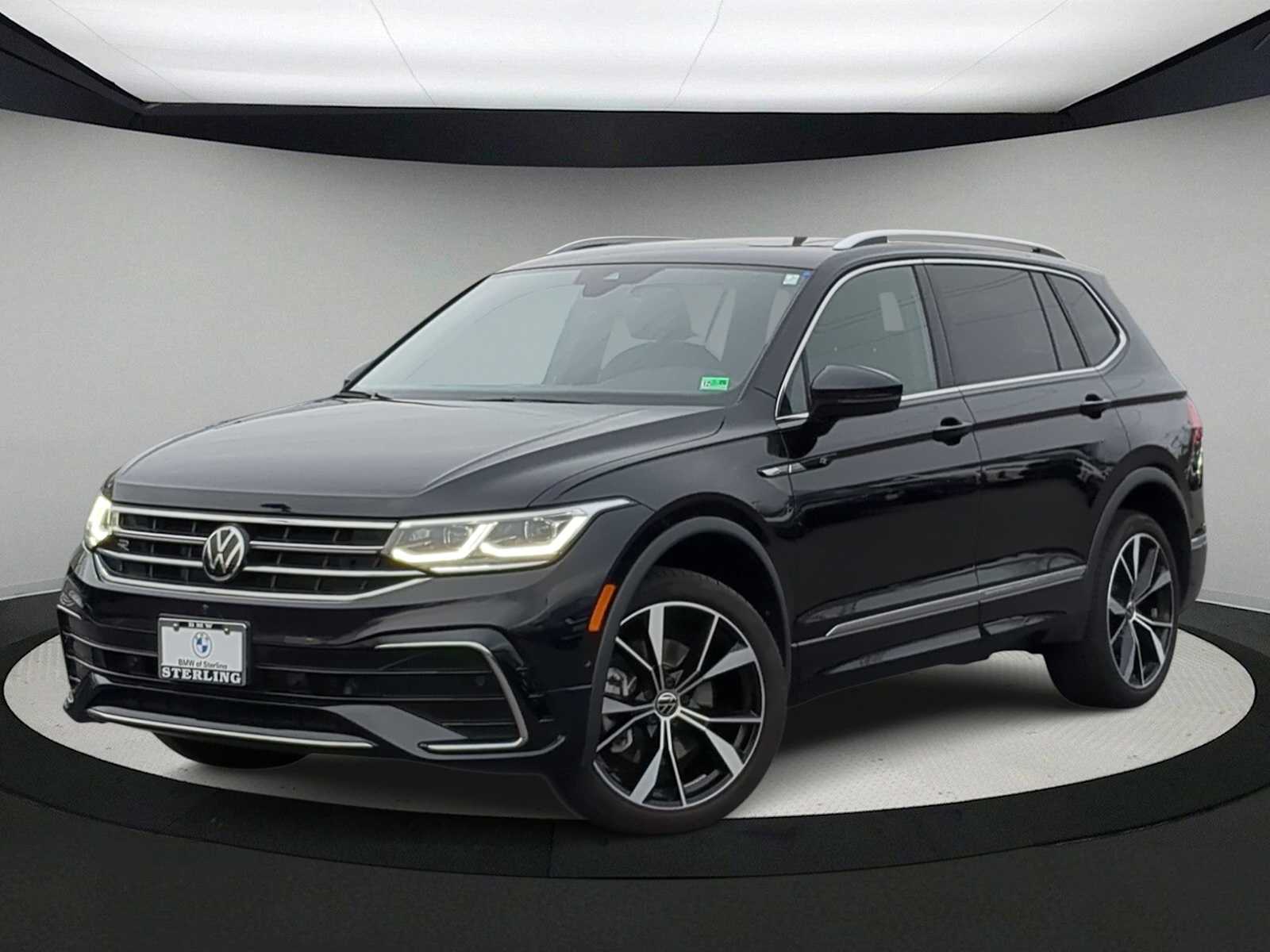 Thumbnail: 2024 Volkswagen Tiguan - 1