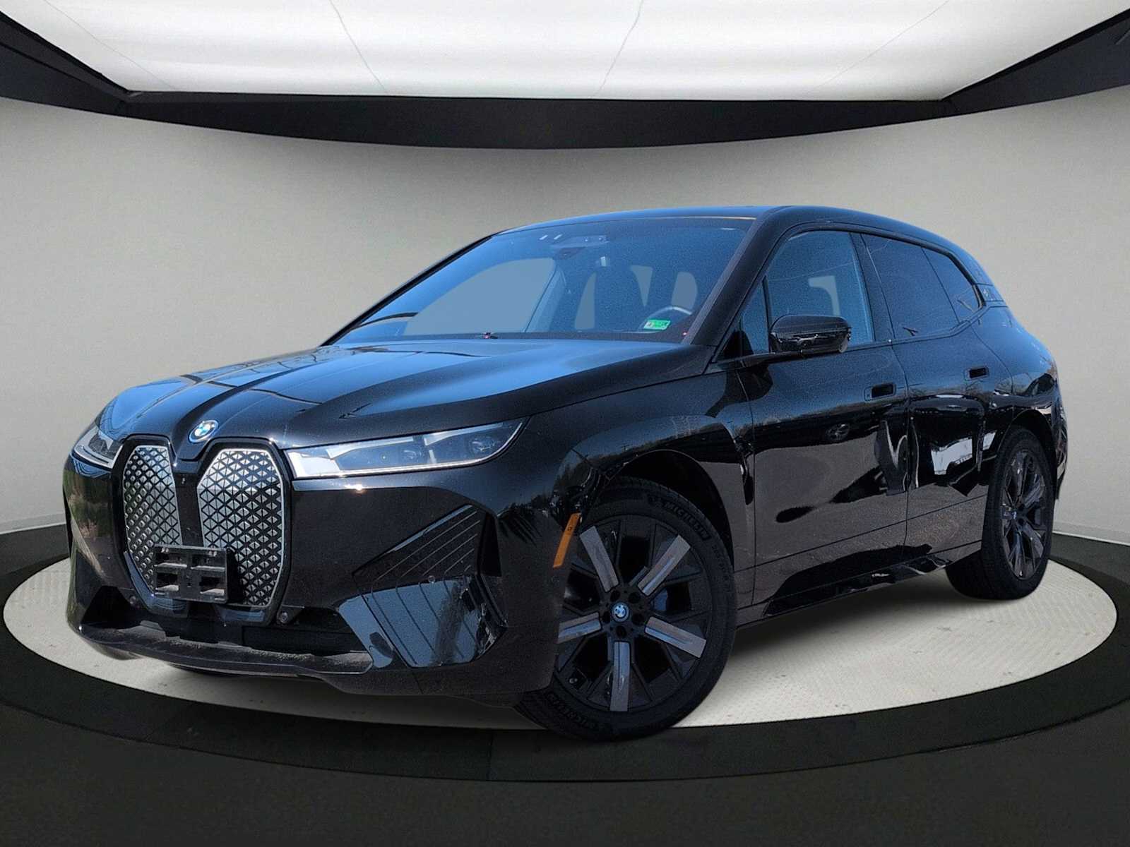 Thumbnail: 2024 BMW iX - 1