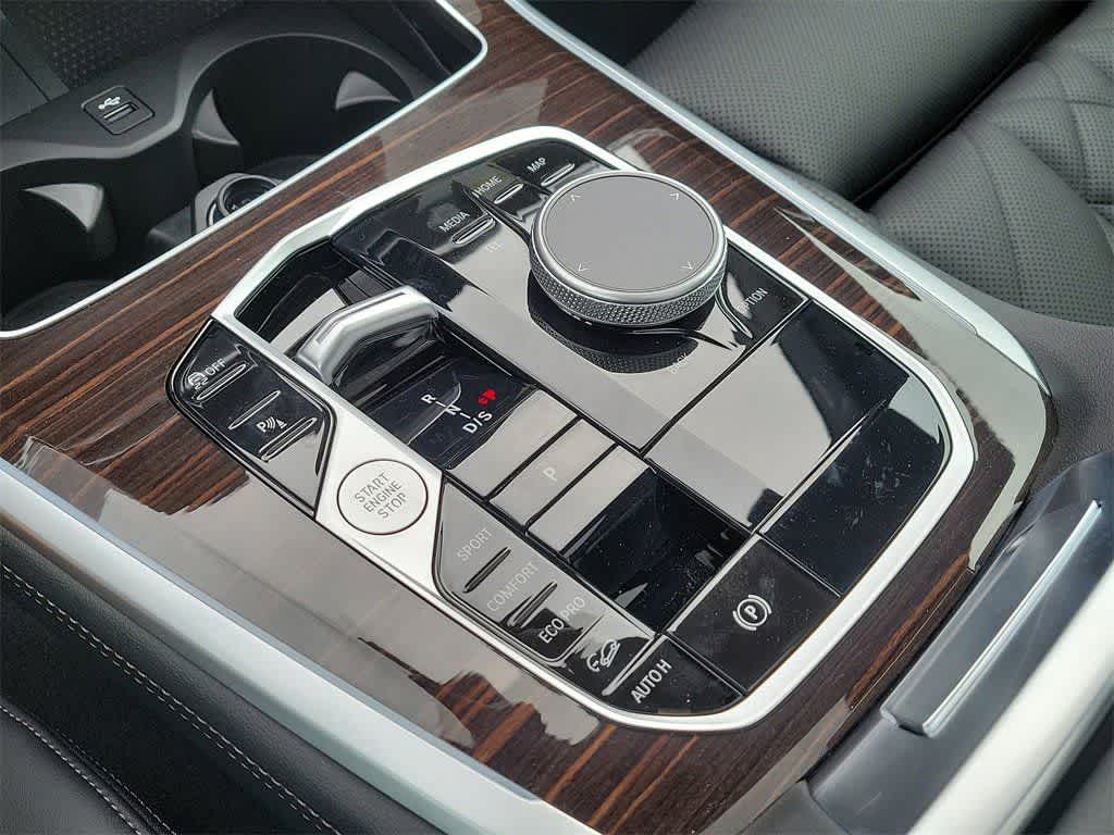 Thumbnail: 2025 BMW X5 - 7