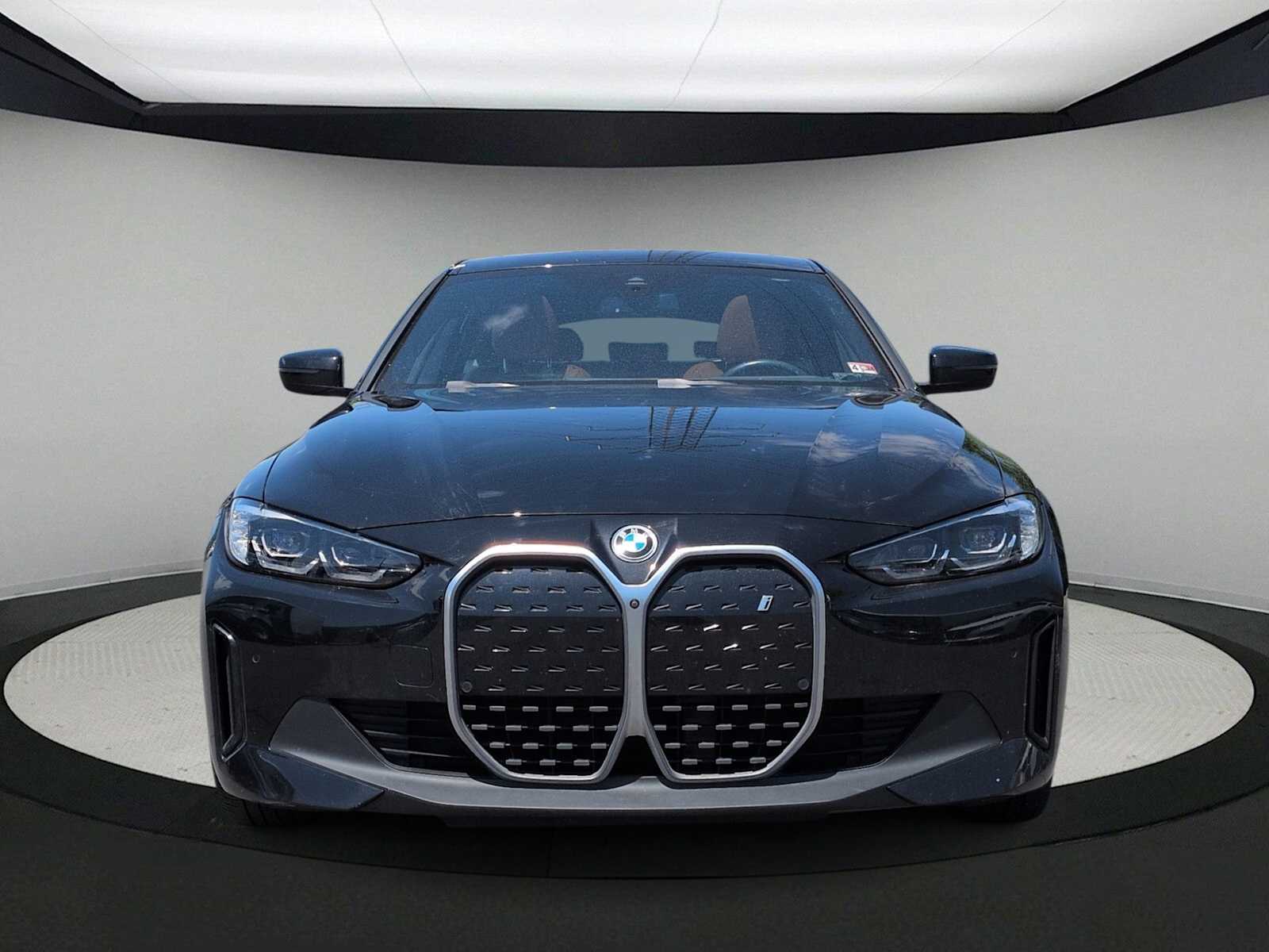 Thumbnail: 2023 BMW i4 - 3