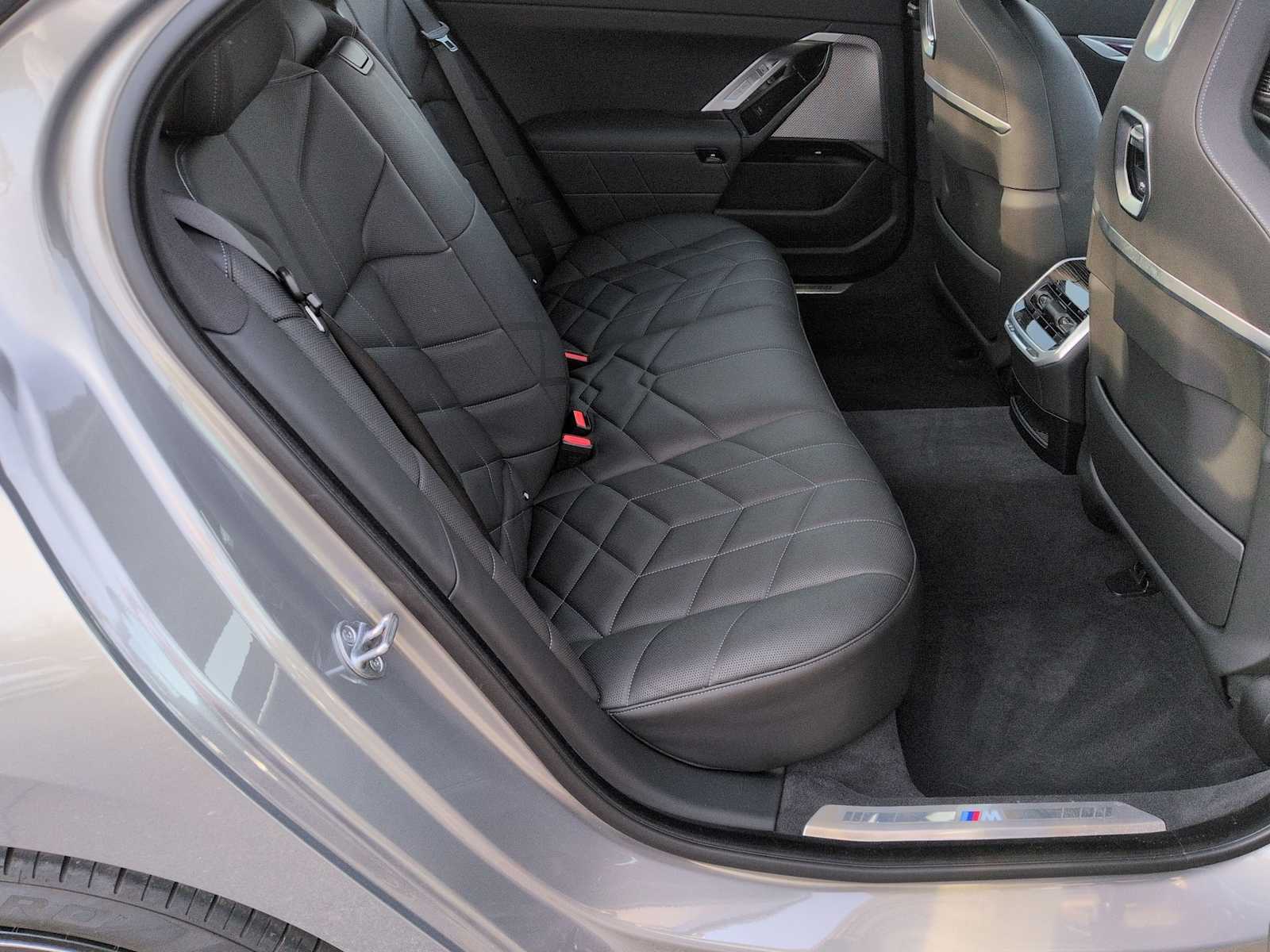 Thumbnail: 2023 BMW 7 Series - 22