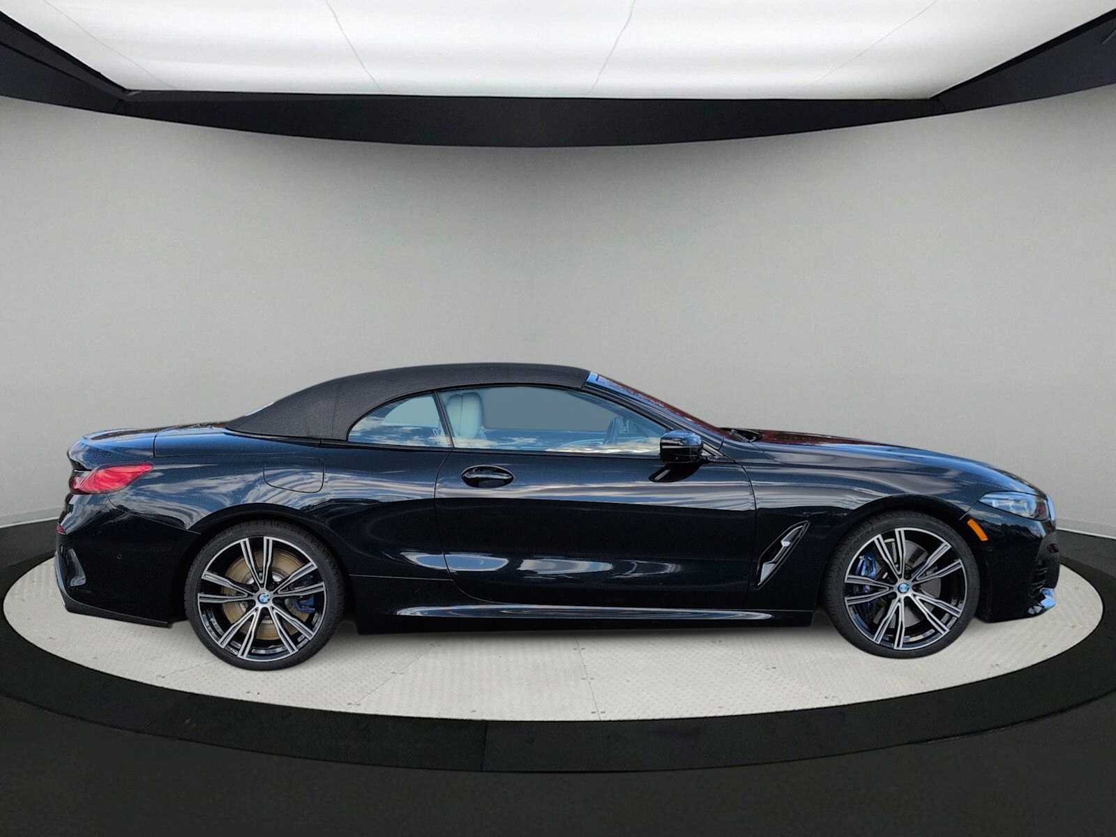 Thumbnail: 2024 BMW 8 Series - 9