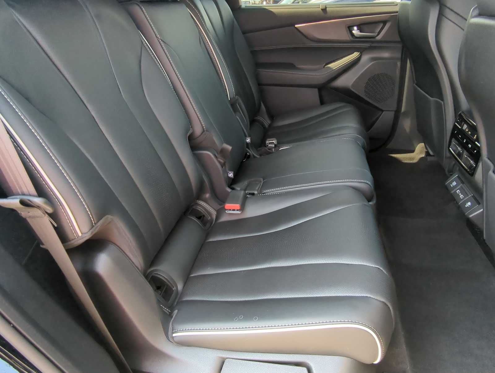 Thumbnail: 2023 Acura MDX - 22