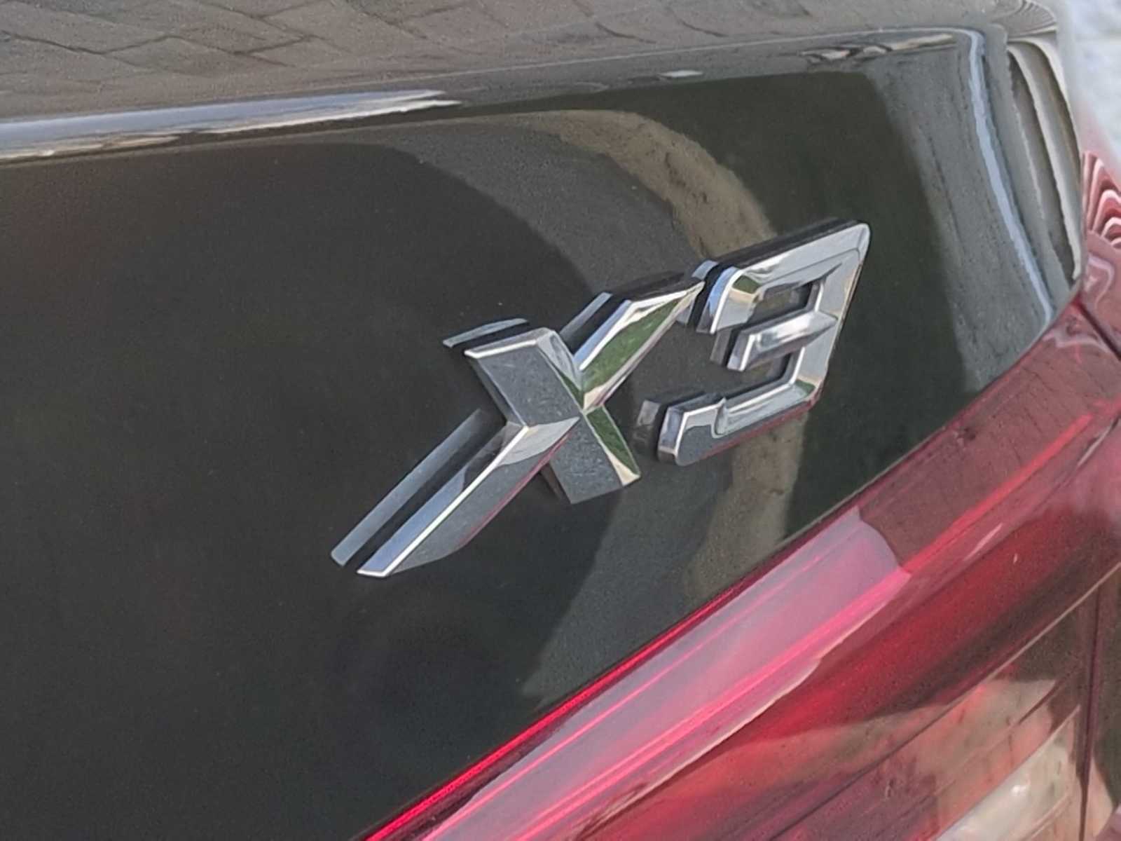 Thumbnail: 2018 BMW X3 - 13