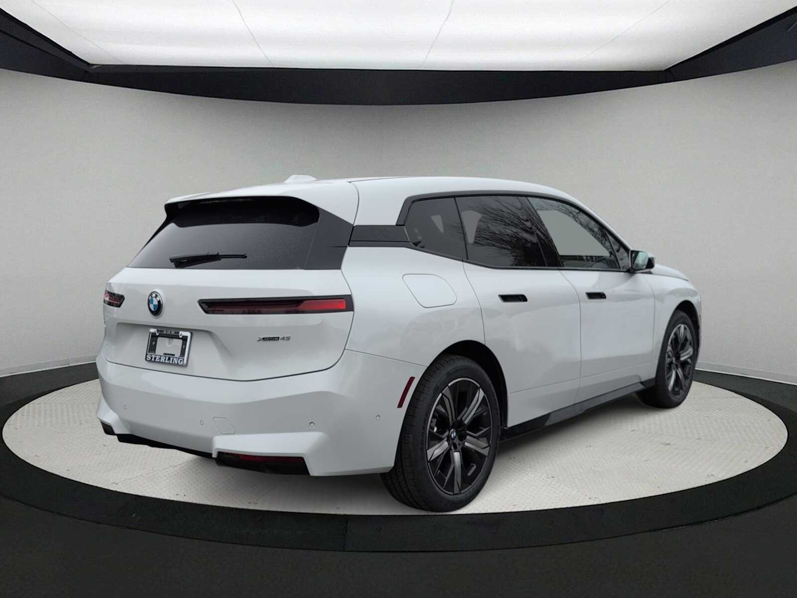 Thumbnail: 2026 BMW iX - 8