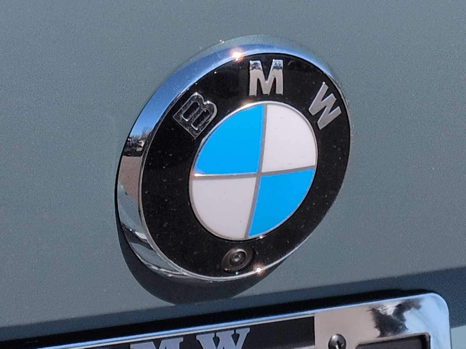 Thumbnail: 2026 BMW i4 - 12