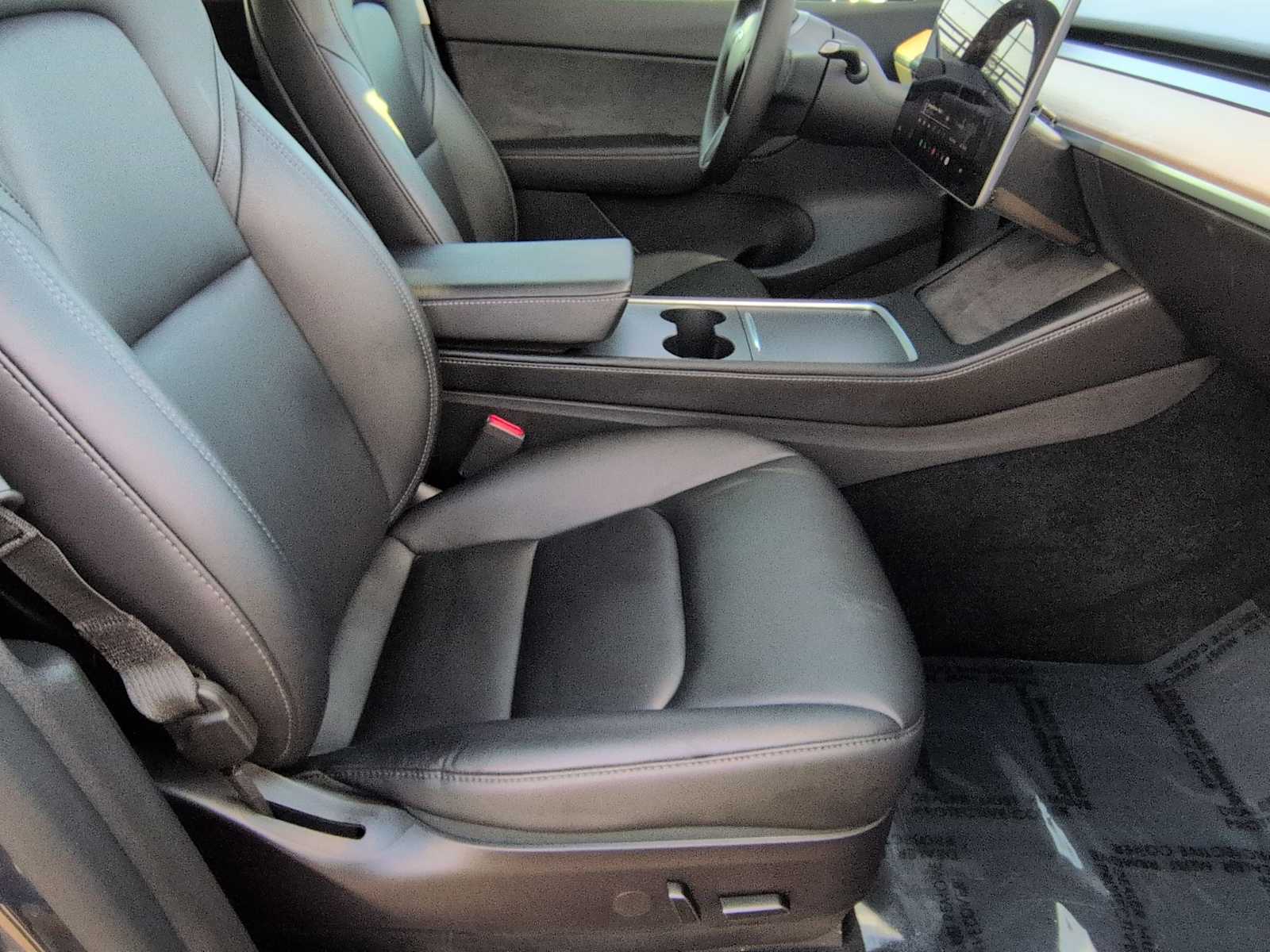 Thumbnail: 2022 Tesla Model Y - 23