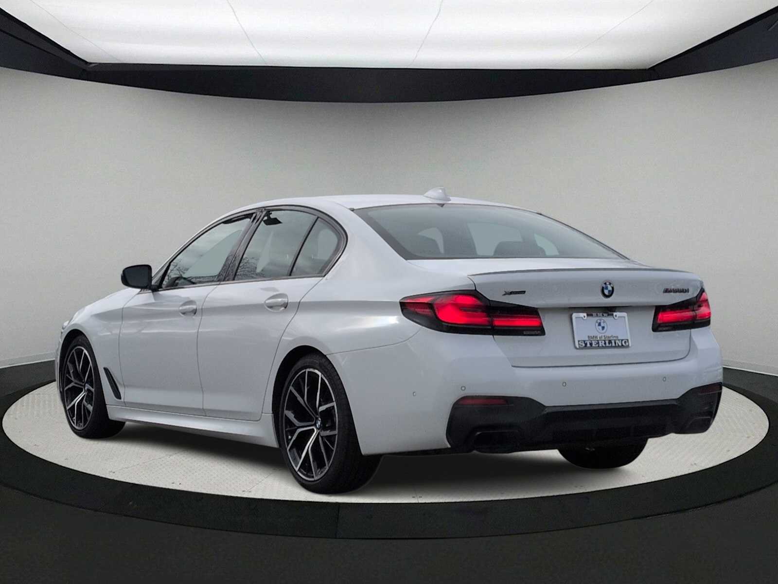 Thumbnail: 2021 BMW 5 Series - 6