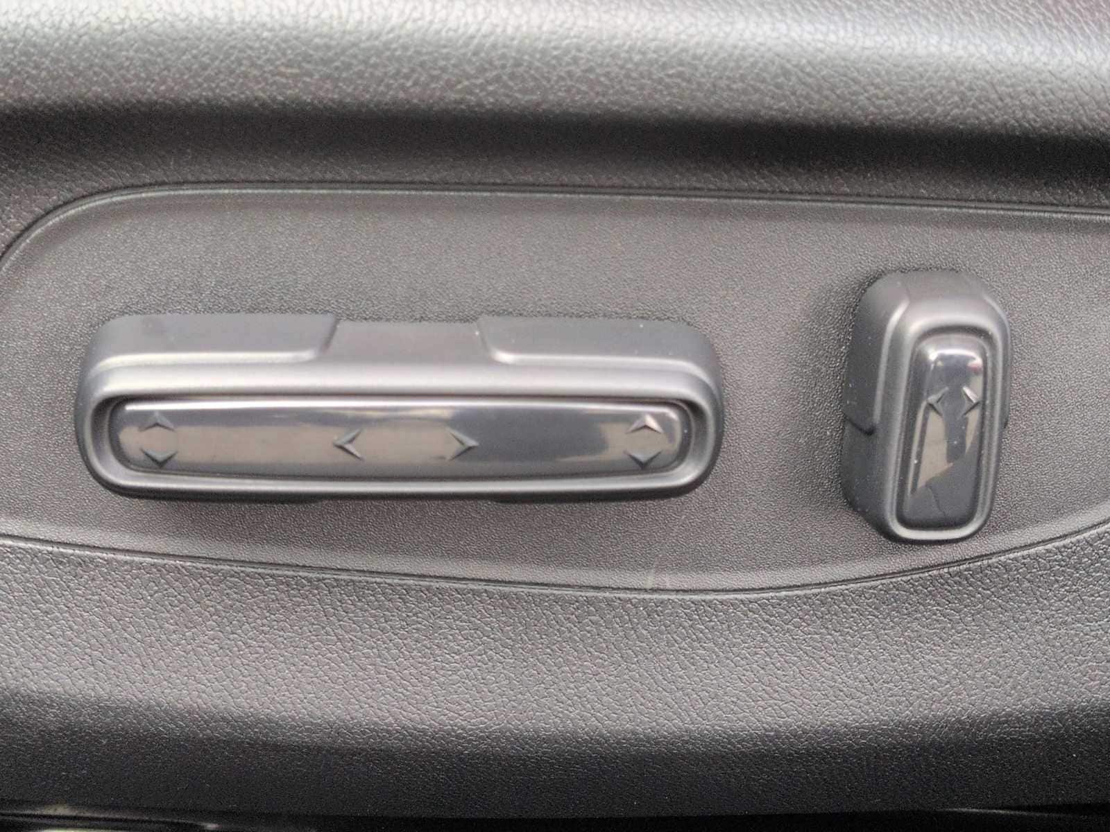 Thumbnail: 2025 Acura Integra - 18