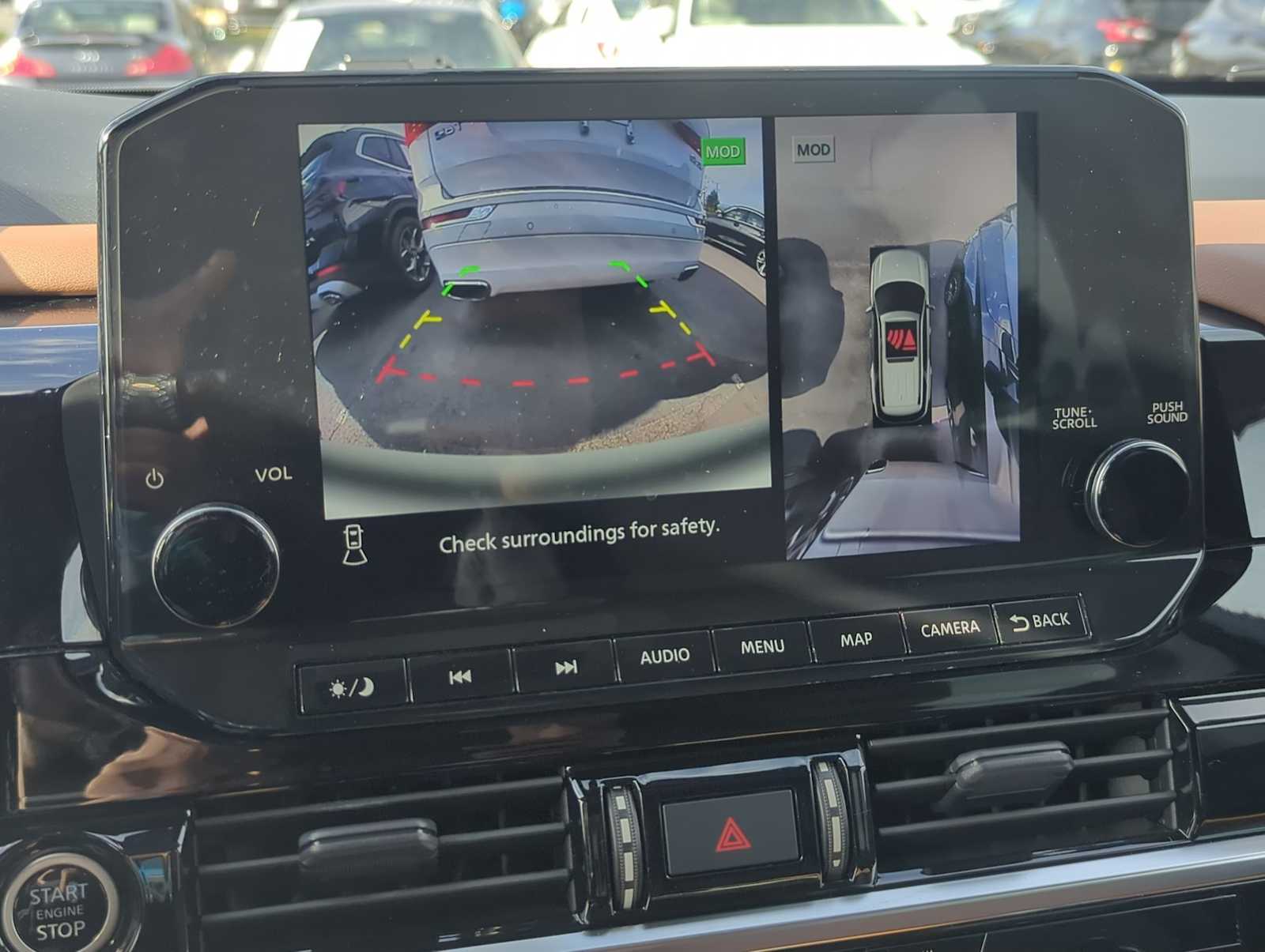 Thumbnail: 2023 Nissan Pathfinder - 31