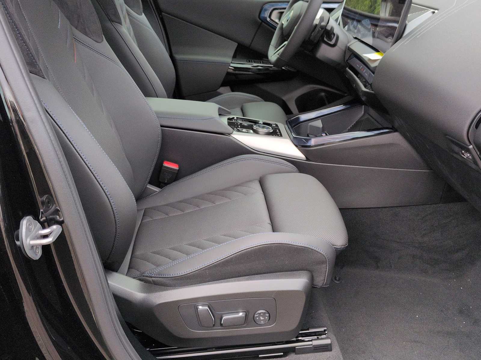 Thumbnail: 2026 BMW X3 - 23