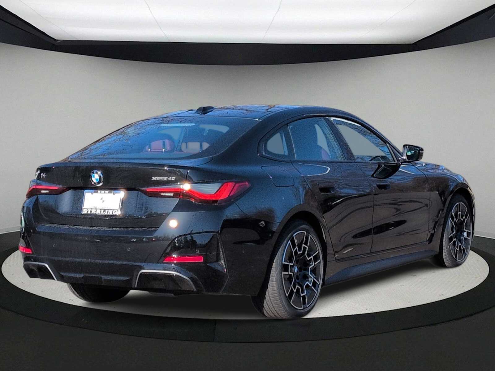 Thumbnail: 2026 BMW i4 - 8