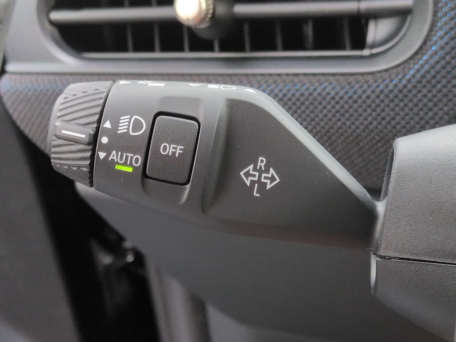 Thumbnail: 2026 MINI Cooper Convertible - 26