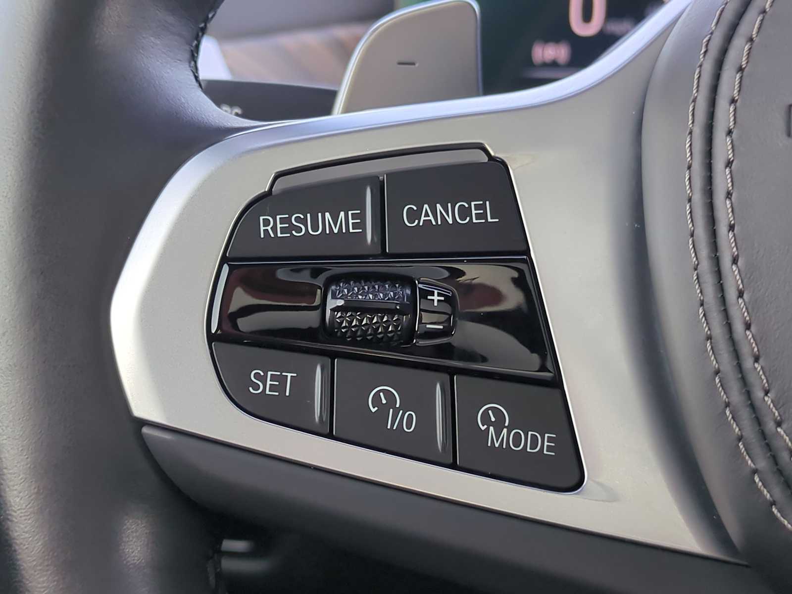 Thumbnail: 2023 BMW X7 - 25