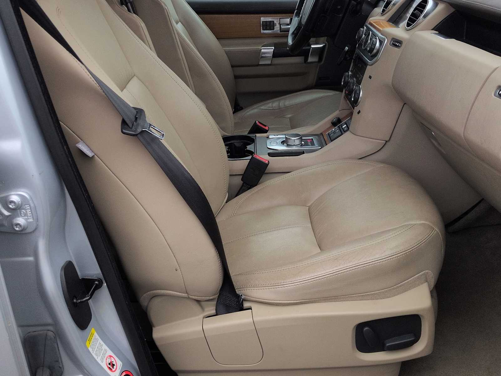 Thumbnail: 2014 Land Rover LR4 - 24