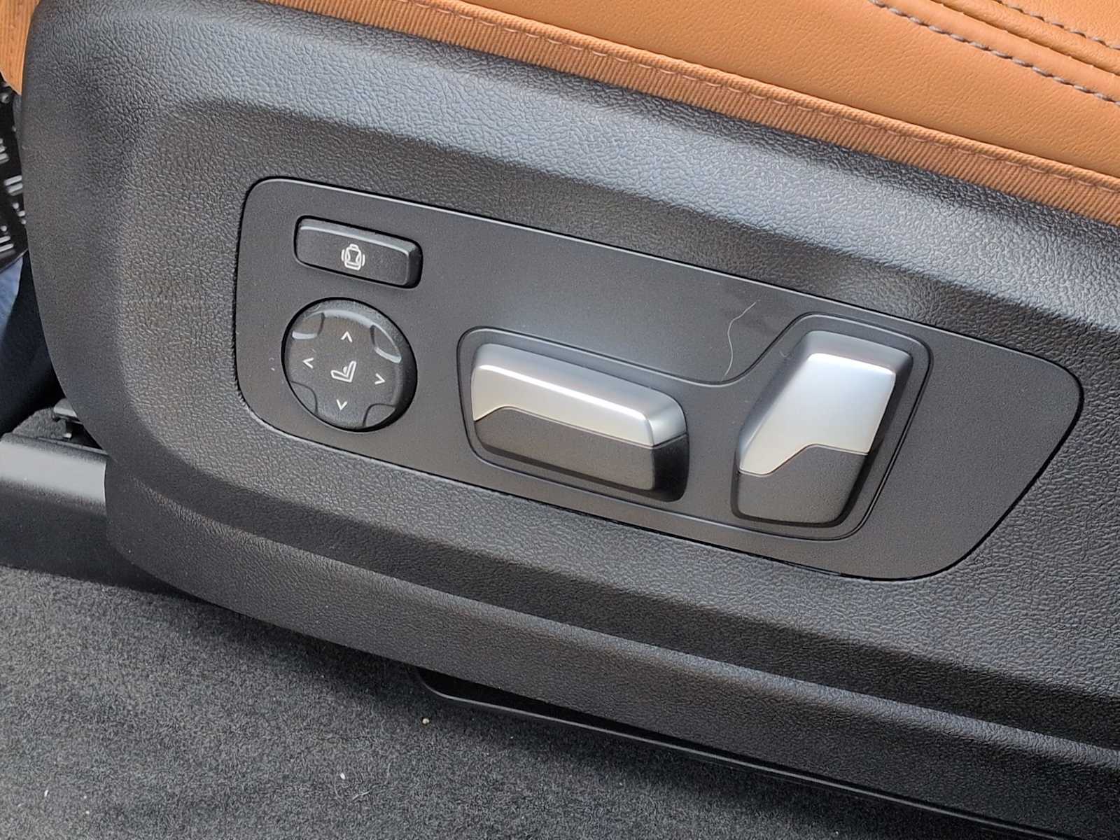 Thumbnail: 2026 BMW X5 - 18