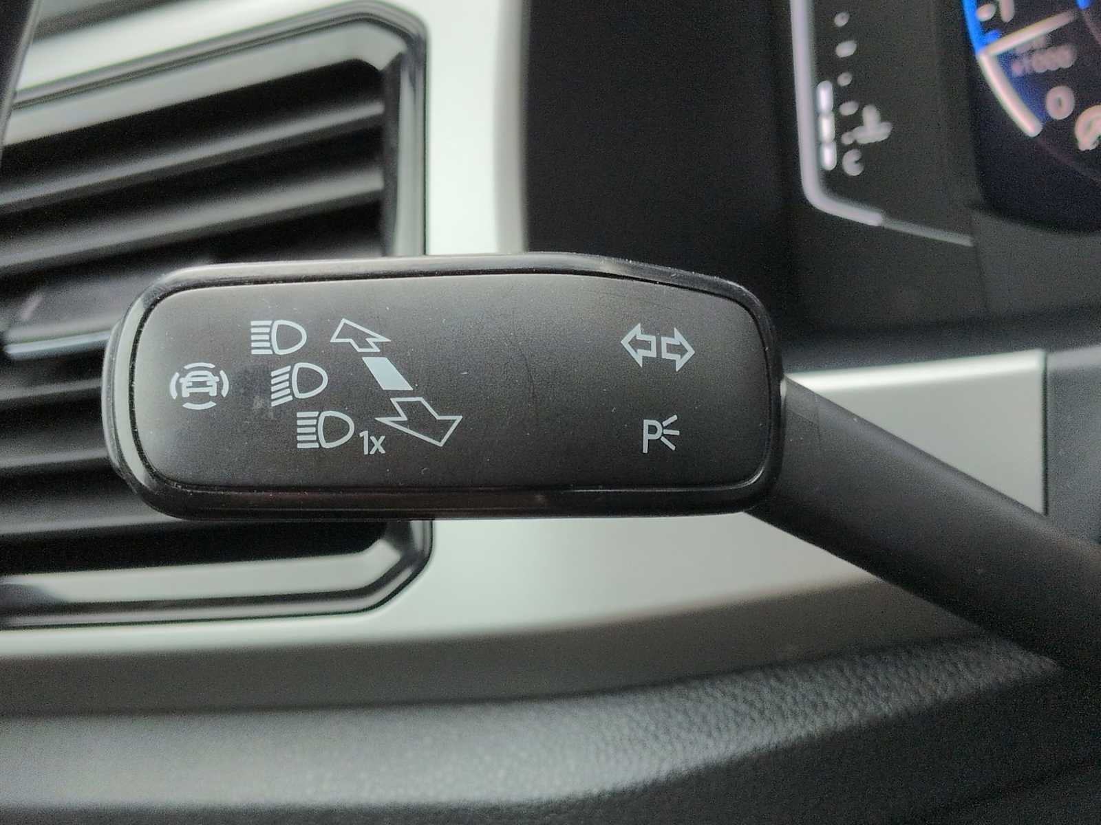 Thumbnail: 2021 Volkswagen Atlas - 29