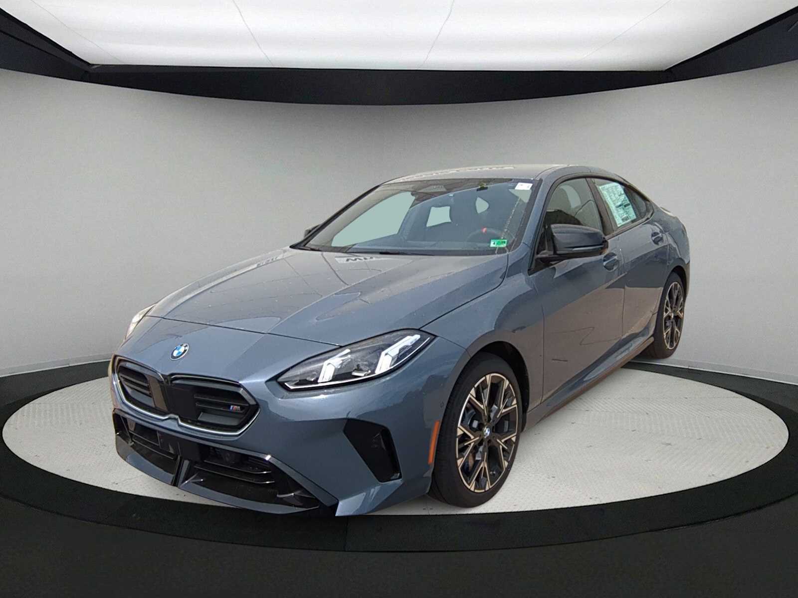 Thumbnail: 2025 BMW 2 Series - 4