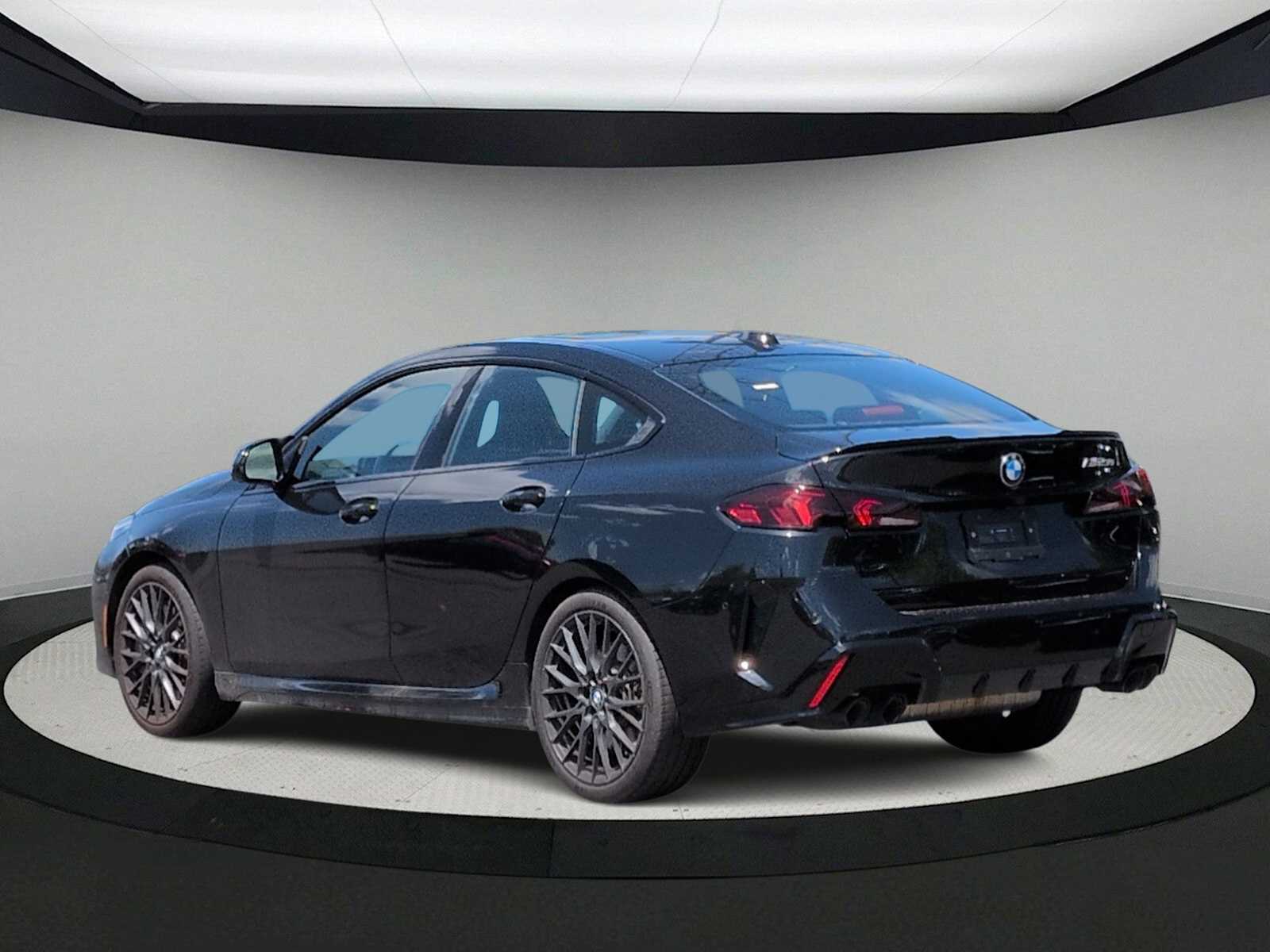 Thumbnail: 2025 BMW 2 Series - 6