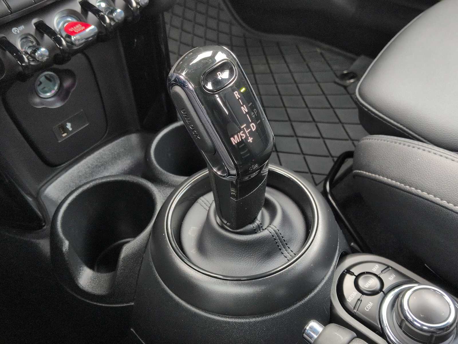 Thumbnail: 2024 MINI Cooper Convertible - 33