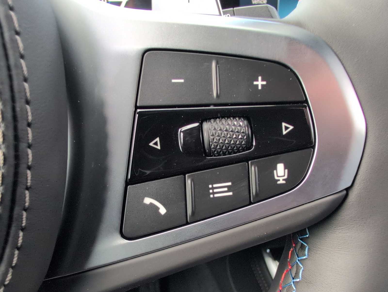 Thumbnail: 2026 BMW X5 - 25