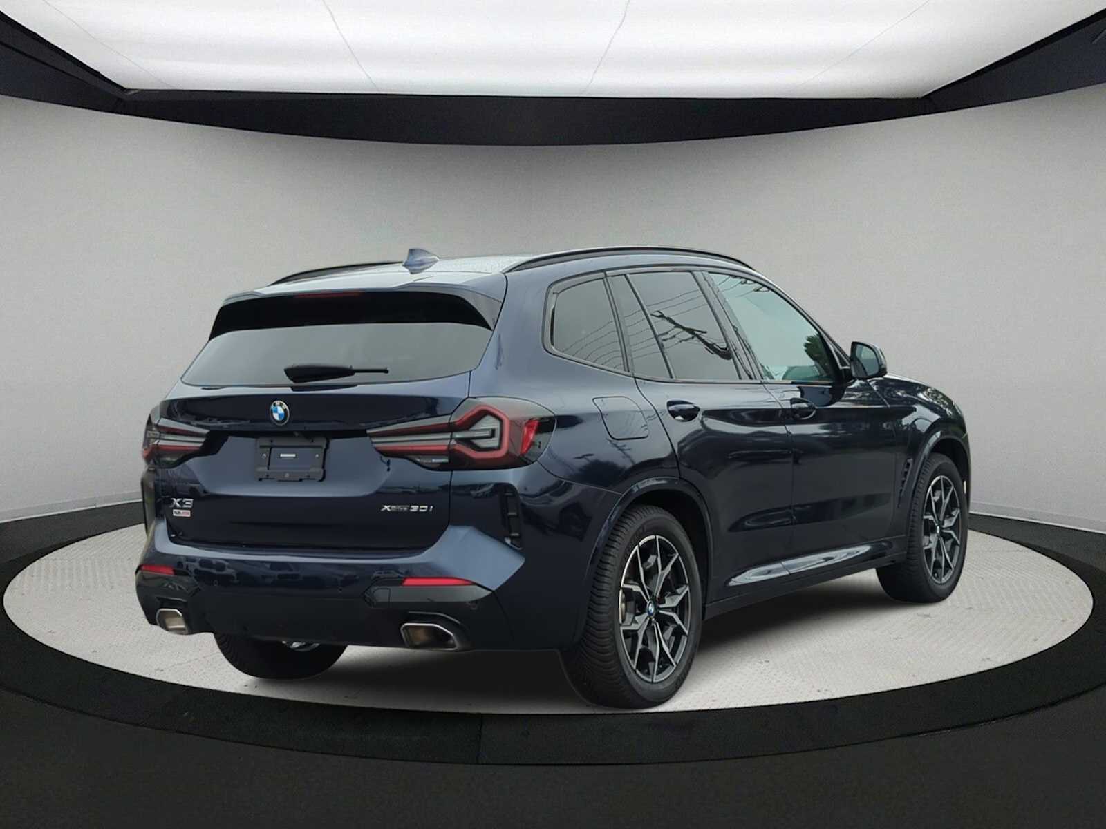 Thumbnail: 2022 BMW X3 - 8