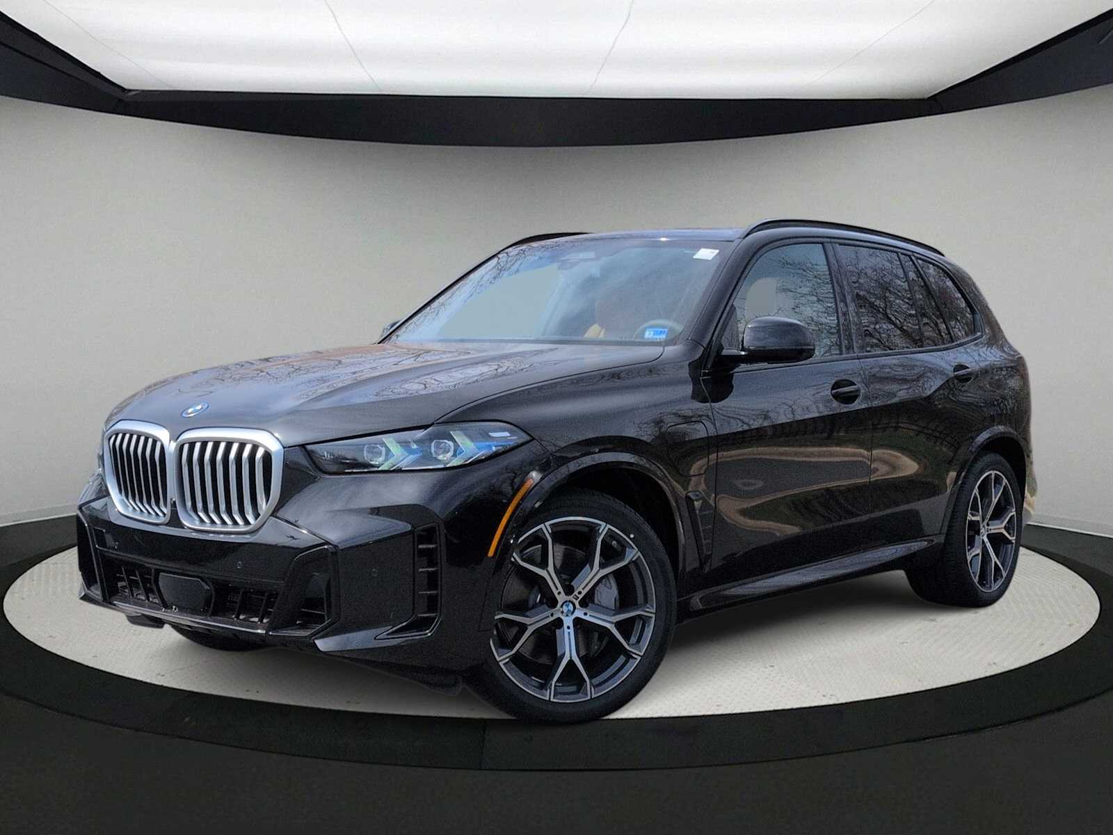 Thumbnail: 2026 BMW X5 - 1