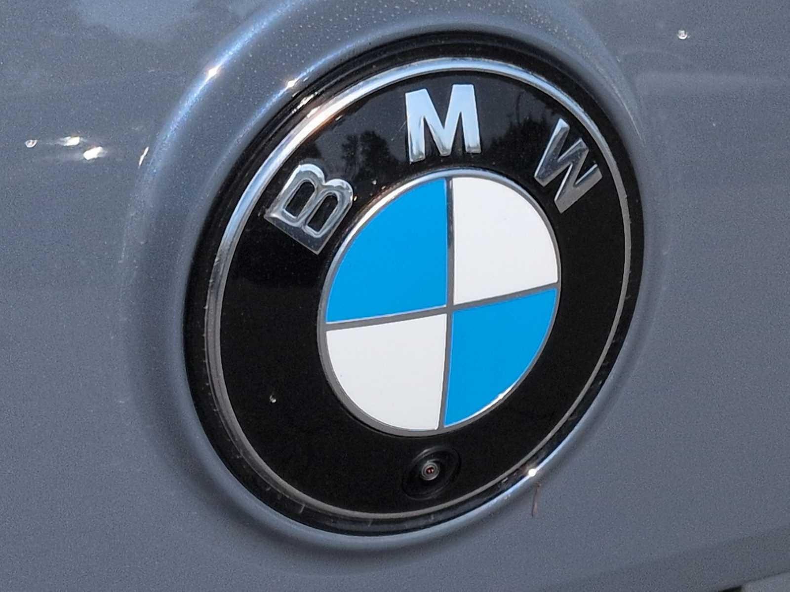 Thumbnail: 2026 BMW iX - 12