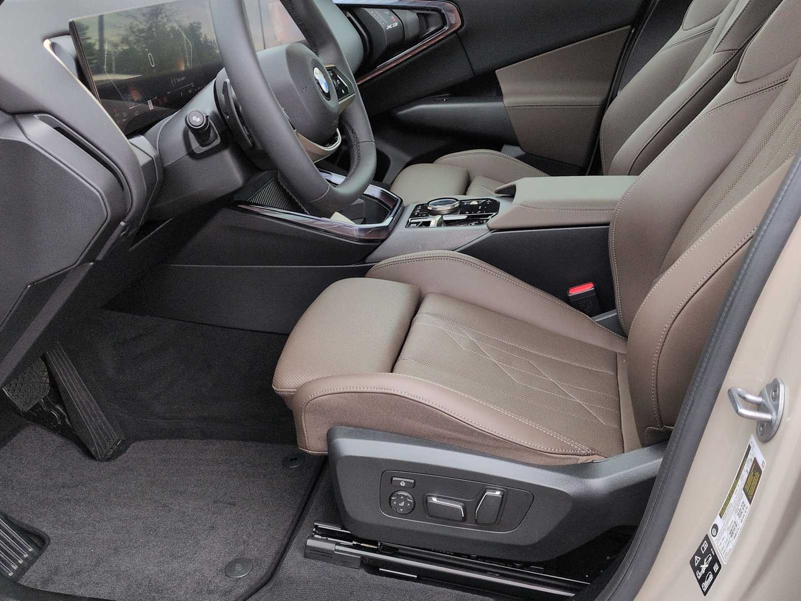 Thumbnail: 2025 BMW X3 - 17