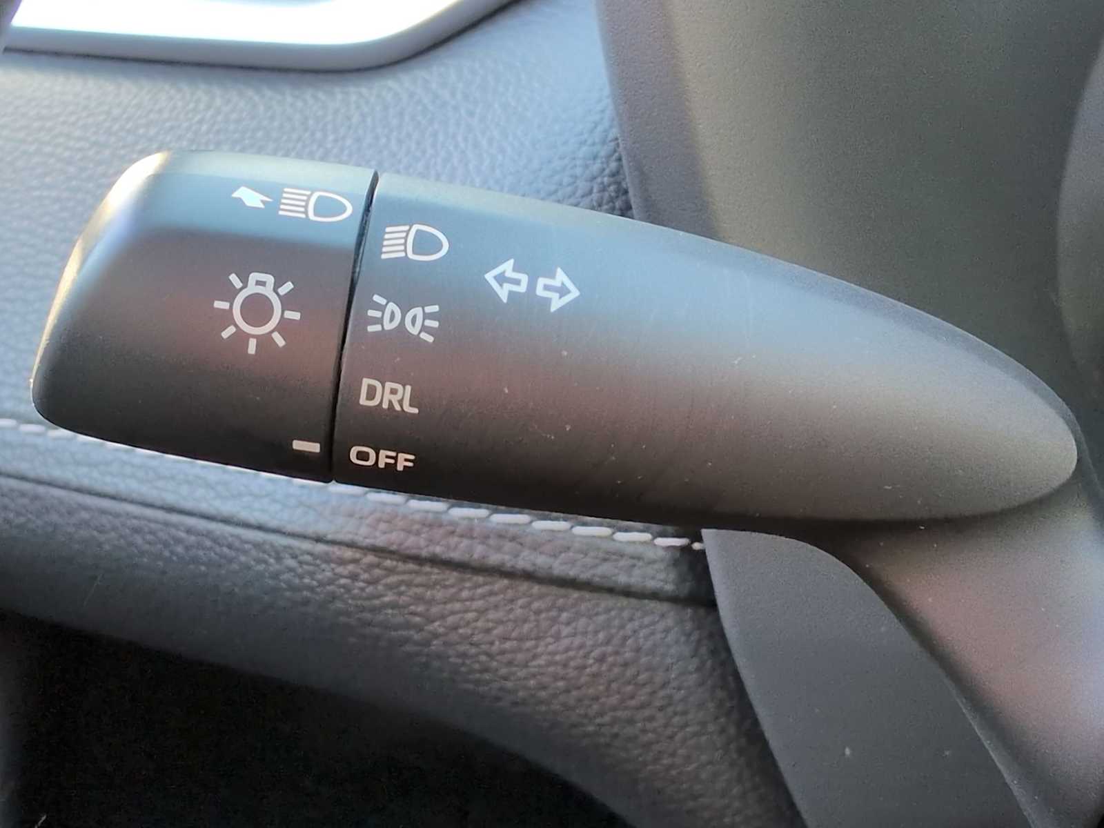 Thumbnail: 2021 Toyota RAV4 - 26