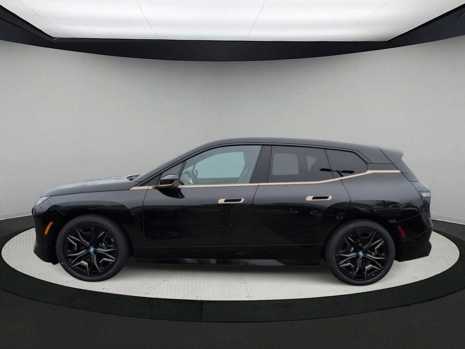 Thumbnail: 2023 BMW iX - 5