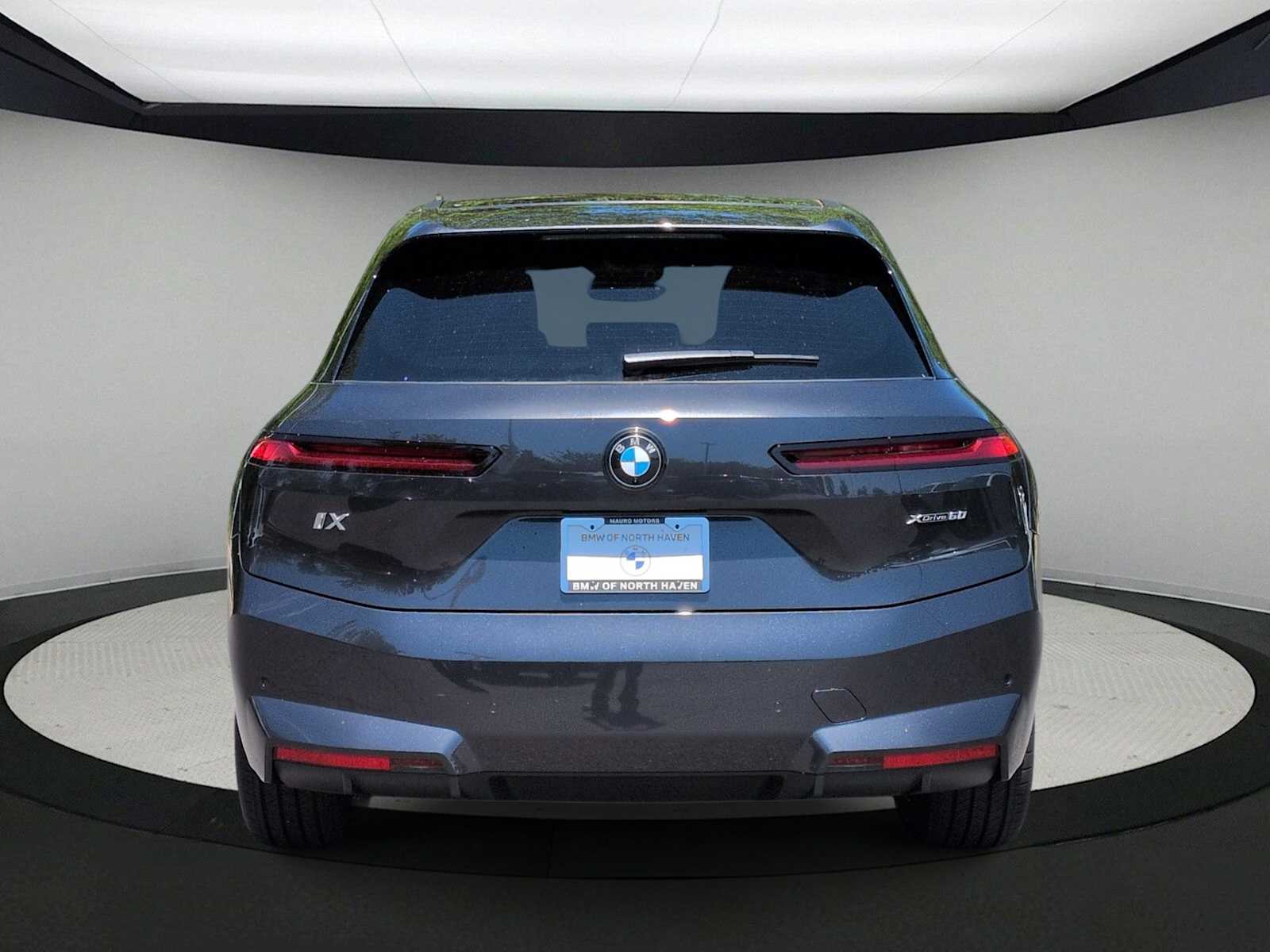 Thumbnail: 2026 BMW iX - 7