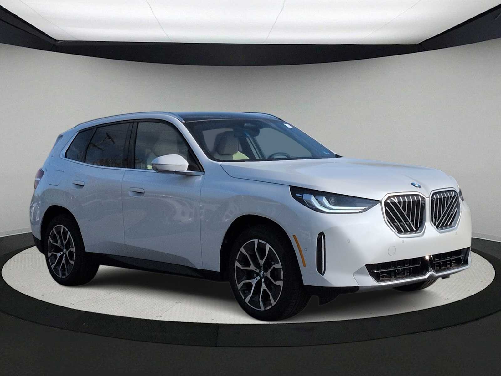 Thumbnail: 2026 BMW X3 - 2